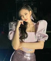 Gấu bông Jennie phong cách "Solo"